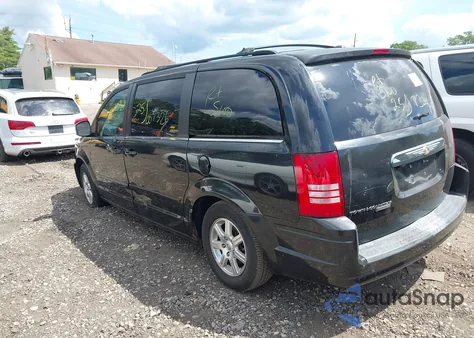 2008 Chrysler Town & Country Touring z USA, uszkodzony, nr VIN 2A8HR54P48R792421